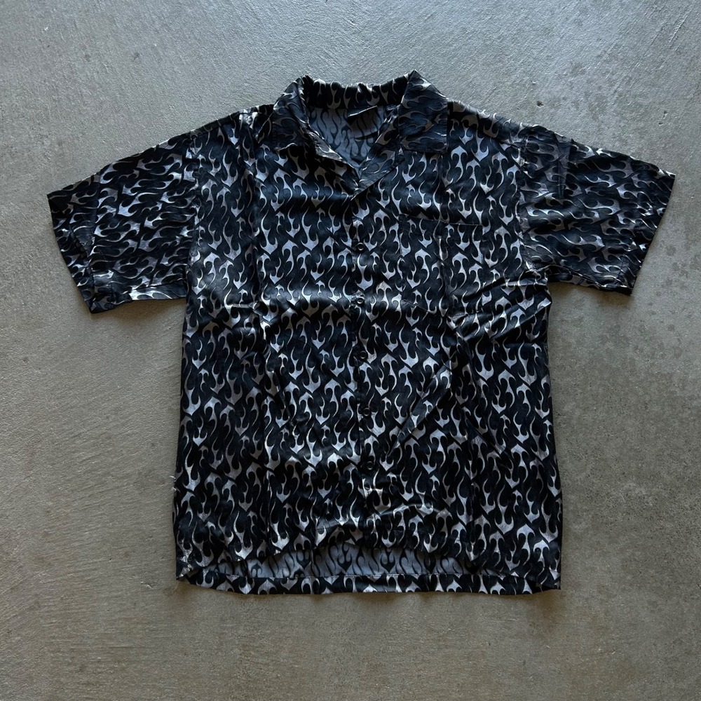 Vintage Odo Flame Shirt Size Large Black Gray Button Up Y2K Silk Rayon Grunge